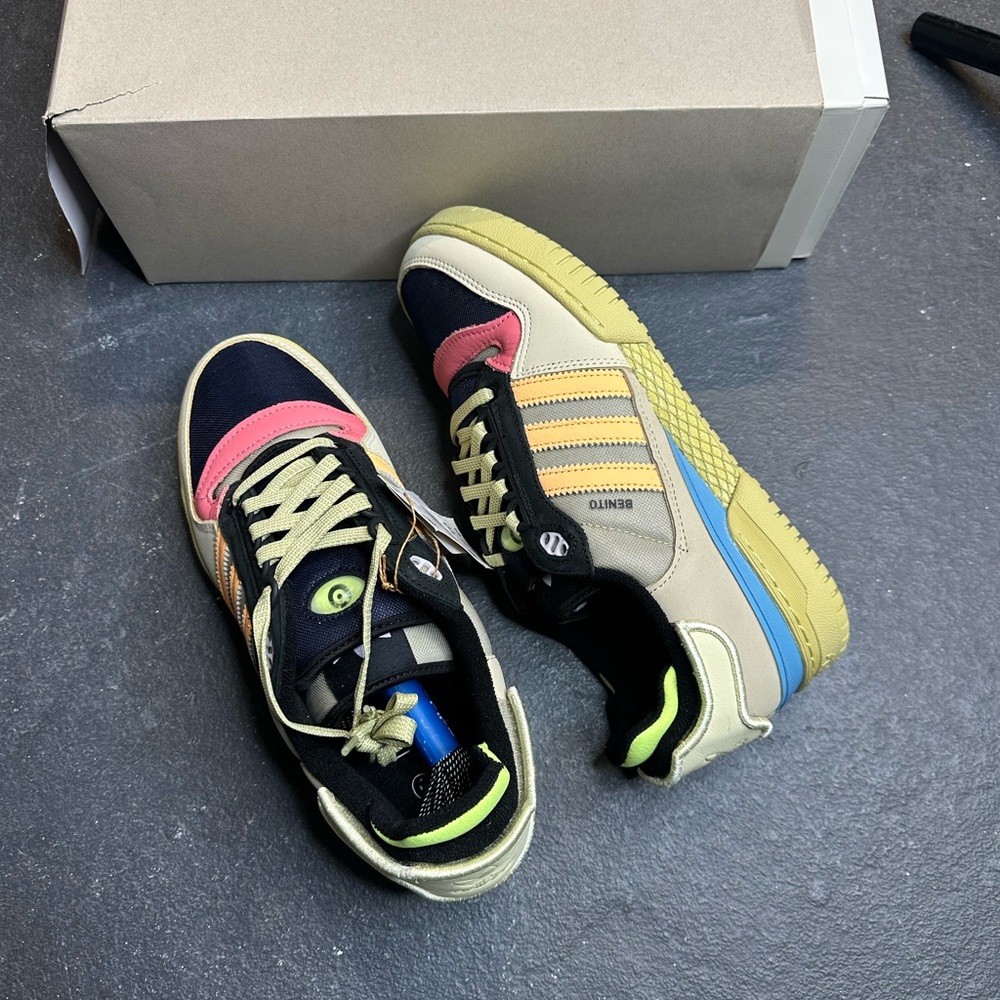 Bad bunny x adidas forum powerphase catch and throw